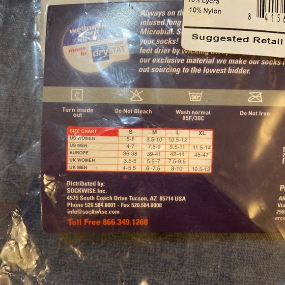 Men’s sox- low cut compression (L) - Picture 4 of 4